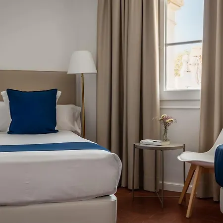 Medium 1883 Hotel